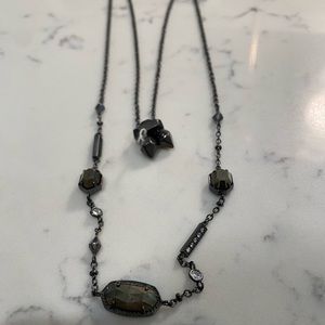 Kendra Scott necklace